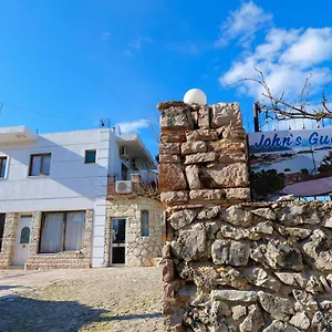 John's Gasthof Ksamil